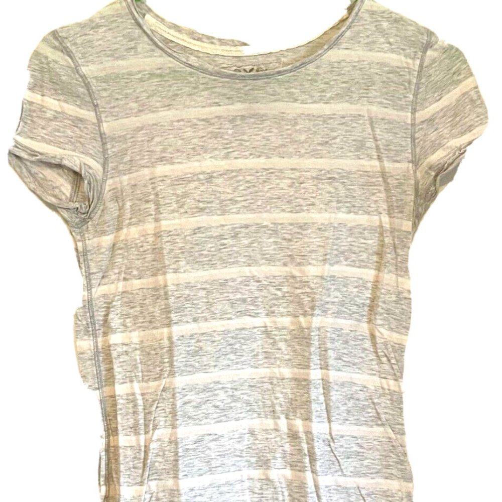 American Eagle Light Gray Striped T-Shirt Women’s Medium